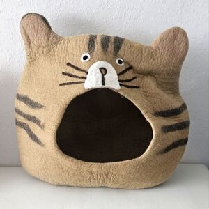 Himalayan Wool Kitty Cave